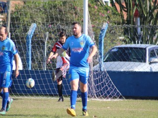 
<a style='margin-left: 5px;' class='btn btn-xs btn-social btn-facebook' href='https://www.facebook.com/sharer/sharer.php?u=https://boladovale.com.br/imgs/800-800-90/conteudo/fotos/1699/img7020.jpg' rel='popup' data-width='500' data-height='400'><i class='fa fa-facebook'></i>Compartilhar <span class='hidden-xs'>no Facebook</span>
</a> 
<a class='btn btn-default btn-xs' target='_blank' href='imgs/800-800-90/conteudo/fotos/1699/img7020.jpg'>
<span class='glyphicon glyphicon-cloud-download'></span> Salvar
</a> 
<span></span>