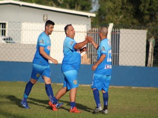 
<a style='margin-left: 5px;' class='btn btn-xs btn-social btn-facebook' href='https://www.facebook.com/sharer/sharer.php?u=https://boladovale.com.br/imgs/800-800-90/conteudo/fotos/1699/img7185.jpg' rel='popup' data-width='500' data-height='400'><i class='fa fa-facebook'></i>Compartilhar <span class='hidden-xs'>no Facebook</span>
</a> 
<a class='btn btn-default btn-xs' target='_blank' href='imgs/800-800-90/conteudo/fotos/1699/img7185.jpg'>
<span class='glyphicon glyphicon-cloud-download'></span> Salvar
</a> 
<span></span>