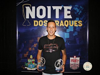 
<a style='margin-left: 5px;' class='btn btn-xs btn-social btn-facebook' href='https://www.facebook.com/sharer/sharer.php?u=https://boladovale.com.br/imgs/800-800-90/conteudo/fotos/1725/img7846.jpg' rel='popup' data-width='500' data-height='400'><i class='fa fa-facebook'></i>Compartilhar <span class='hidden-xs'>no Facebook</span>
</a> 
<a class='btn btn-default btn-xs' target='_blank' href='imgs/800-800-90/conteudo/fotos/1725/img7846.jpg'>
<span class='glyphicon glyphicon-cloud-download'></span> Salvar
</a> 
<span></span>