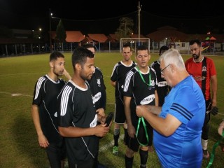
<a style='margin-left: 5px;' class='btn btn-xs btn-social btn-facebook' href='https://www.facebook.com/sharer/sharer.php?u=https://boladovale.com.br/imgs/800-800-90/conteudo/fotos/1726/img0531.jpg' rel='popup' data-width='500' data-height='400'><i class='fa fa-facebook'></i>Compartilhar <span class='hidden-xs'>no Facebook</span>
</a> 
<a class='btn btn-default btn-xs' target='_blank' href='imgs/800-800-90/conteudo/fotos/1726/img0531.jpg'>
<span class='glyphicon glyphicon-cloud-download'></span> Salvar
</a> 
<span></span>
