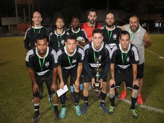 
<a style='margin-left: 5px;' class='btn btn-xs btn-social btn-facebook' href='https://www.facebook.com/sharer/sharer.php?u=https://boladovale.com.br/imgs/800-800-90/conteudo/fotos/1726/img0537.jpg' rel='popup' data-width='500' data-height='400'><i class='fa fa-facebook'></i>Compartilhar <span class='hidden-xs'>no Facebook</span>
</a> 
<a class='btn btn-default btn-xs' target='_blank' href='imgs/800-800-90/conteudo/fotos/1726/img0537.jpg'>
<span class='glyphicon glyphicon-cloud-download'></span> Salvar
</a> 
<span></span>