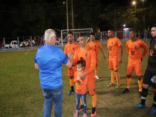 
<a style='margin-left: 5px;' class='btn btn-xs btn-social btn-facebook' href='https://www.facebook.com/sharer/sharer.php?u=https://boladovale.com.br/imgs/800-800-90/conteudo/fotos/1726/img0539.jpg' rel='popup' data-width='500' data-height='400'><i class='fa fa-facebook'></i>Compartilhar <span class='hidden-xs'>no Facebook</span>
</a> 
<a class='btn btn-default btn-xs' target='_blank' href='imgs/800-800-90/conteudo/fotos/1726/img0539.jpg'>
<span class='glyphicon glyphicon-cloud-download'></span> Salvar
</a> 
<span></span>