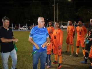
<a style='margin-left: 5px;' class='btn btn-xs btn-social btn-facebook' href='https://www.facebook.com/sharer/sharer.php?u=https://boladovale.com.br/imgs/800-800-90/conteudo/fotos/1726/img0545.jpg' rel='popup' data-width='500' data-height='400'><i class='fa fa-facebook'></i>Compartilhar <span class='hidden-xs'>no Facebook</span>
</a> 
<a class='btn btn-default btn-xs' target='_blank' href='imgs/800-800-90/conteudo/fotos/1726/img0545.jpg'>
<span class='glyphicon glyphicon-cloud-download'></span> Salvar
</a> 
<span></span>