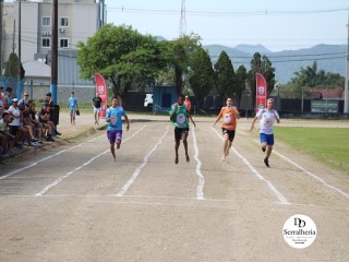 
<a style='margin-left: 5px;' class='btn btn-xs btn-social btn-facebook' href='https://www.facebook.com/sharer/sharer.php?u=https://boladovale.com.br/imgs/800-800-90/conteudo/fotos/1734/img9236.jpg' rel='popup' data-width='500' data-height='400'><i class='fa fa-facebook'></i>Compartilhar <span class='hidden-xs'>no Facebook</span>
</a> 
<a class='btn btn-default btn-xs' target='_blank' href='imgs/800-800-90/conteudo/fotos/1734/img9236.jpg'>
<span class='glyphicon glyphicon-cloud-download'></span> Salvar
</a> 
<span></span>