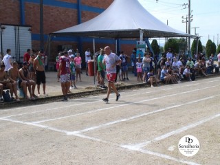 
<a style='margin-left: 5px;' class='btn btn-xs btn-social btn-facebook' href='https://www.facebook.com/sharer/sharer.php?u=https://boladovale.com.br/imgs/800-800-90/conteudo/fotos/1736/img8621.jpg' rel='popup' data-width='500' data-height='400'><i class='fa fa-facebook'></i>Compartilhar <span class='hidden-xs'>no Facebook</span>
</a> 
<a class='btn btn-default btn-xs' target='_blank' href='imgs/800-800-90/conteudo/fotos/1736/img8621.jpg'>
<span class='glyphicon glyphicon-cloud-download'></span> Salvar
</a> 
<span></span>