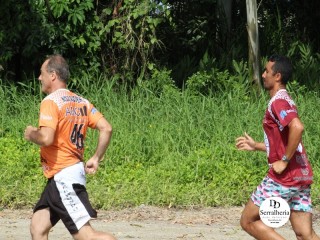 
<a style='margin-left: 5px;' class='btn btn-xs btn-social btn-facebook' href='https://www.facebook.com/sharer/sharer.php?u=https://boladovale.com.br/imgs/800-800-90/conteudo/fotos/1736/img9291.jpg' rel='popup' data-width='500' data-height='400'><i class='fa fa-facebook'></i>Compartilhar <span class='hidden-xs'>no Facebook</span>
</a> 
<a class='btn btn-default btn-xs' target='_blank' href='imgs/800-800-90/conteudo/fotos/1736/img9291.jpg'>
<span class='glyphicon glyphicon-cloud-download'></span> Salvar
</a> 
<span></span>