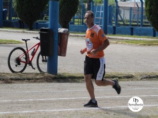 
<a style='margin-left: 5px;' class='btn btn-xs btn-social btn-facebook' href='https://www.facebook.com/sharer/sharer.php?u=https://boladovale.com.br/imgs/800-800-90/conteudo/fotos/1736/img9347.jpg' rel='popup' data-width='500' data-height='400'><i class='fa fa-facebook'></i>Compartilhar <span class='hidden-xs'>no Facebook</span>
</a> 
<a class='btn btn-default btn-xs' target='_blank' href='imgs/800-800-90/conteudo/fotos/1736/img9347.jpg'>
<span class='glyphicon glyphicon-cloud-download'></span> Salvar
</a> 
<span></span>