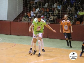
<a style='margin-left: 5px;' class='btn btn-xs btn-social btn-facebook' href='https://www.facebook.com/sharer/sharer.php?u=https://boladovale.com.br/imgs/800-800-90/conteudo/fotos/1753/img0623.jpg' rel='popup' data-width='500' data-height='400'><i class='fa fa-facebook'></i>Compartilhar <span class='hidden-xs'>no Facebook</span>
</a> 
<a class='btn btn-default btn-xs' target='_blank' href='imgs/800-800-90/conteudo/fotos/1753/img0623.jpg'>
<span class='glyphicon glyphicon-cloud-download'></span> Salvar
</a> 
<span></span>