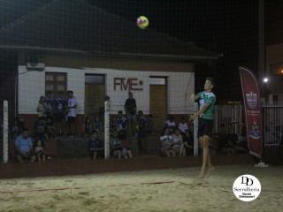 
<a style='margin-left: 5px;' class='btn btn-xs btn-social btn-facebook' href='https://www.facebook.com/sharer/sharer.php?u=https://boladovale.com.br/imgs/800-800-90/conteudo/fotos/1755/img0533.jpg' rel='popup' data-width='500' data-height='400'><i class='fa fa-facebook'></i>Compartilhar <span class='hidden-xs'>no Facebook</span>
</a> 
<a class='btn btn-default btn-xs' target='_blank' href='imgs/800-800-90/conteudo/fotos/1755/img0533.jpg'>
<span class='glyphicon glyphicon-cloud-download'></span> Salvar
</a> 
<span></span>