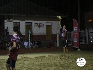 
<a style='margin-left: 5px;' class='btn btn-xs btn-social btn-facebook' href='https://www.facebook.com/sharer/sharer.php?u=https://boladovale.com.br/imgs/800-800-90/conteudo/fotos/1762/img1120.jpg' rel='popup' data-width='500' data-height='400'><i class='fa fa-facebook'></i>Compartilhar <span class='hidden-xs'>no Facebook</span>
</a> 
<a class='btn btn-default btn-xs' target='_blank' href='imgs/800-800-90/conteudo/fotos/1762/img1120.jpg'>
<span class='glyphicon glyphicon-cloud-download'></span> Salvar
</a> 
<span></span>