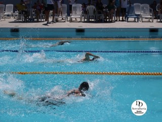 
<a style='margin-left: 5px;' class='btn btn-xs btn-social btn-facebook' href='https://www.facebook.com/sharer/sharer.php?u=https://boladovale.com.br/imgs/800-800-90/conteudo/fotos/1765/img1438-4.jpg' rel='popup' data-width='500' data-height='400'><i class='fa fa-facebook'></i>Compartilhar <span class='hidden-xs'>no Facebook</span>
</a> 
<a class='btn btn-default btn-xs' target='_blank' href='imgs/800-800-90/conteudo/fotos/1765/img1438-4.jpg'>
<span class='glyphicon glyphicon-cloud-download'></span> Salvar
</a> 
<span></span>