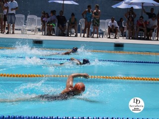 
<a style='margin-left: 5px;' class='btn btn-xs btn-social btn-facebook' href='https://www.facebook.com/sharer/sharer.php?u=https://boladovale.com.br/imgs/800-800-90/conteudo/fotos/1765/img1438-42.jpg' rel='popup' data-width='500' data-height='400'><i class='fa fa-facebook'></i>Compartilhar <span class='hidden-xs'>no Facebook</span>
</a> 
<a class='btn btn-default btn-xs' target='_blank' href='imgs/800-800-90/conteudo/fotos/1765/img1438-42.jpg'>
<span class='glyphicon glyphicon-cloud-download'></span> Salvar
</a> 
<span></span>