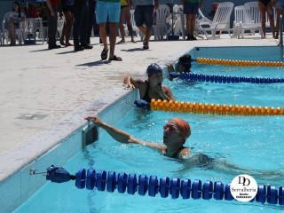 
<a style='margin-left: 5px;' class='btn btn-xs btn-social btn-facebook' href='https://www.facebook.com/sharer/sharer.php?u=https://boladovale.com.br/imgs/800-800-90/conteudo/fotos/1765/img1438-48.jpg' rel='popup' data-width='500' data-height='400'><i class='fa fa-facebook'></i>Compartilhar <span class='hidden-xs'>no Facebook</span>
</a> 
<a class='btn btn-default btn-xs' target='_blank' href='imgs/800-800-90/conteudo/fotos/1765/img1438-48.jpg'>
<span class='glyphicon glyphicon-cloud-download'></span> Salvar
</a> 
<span></span>