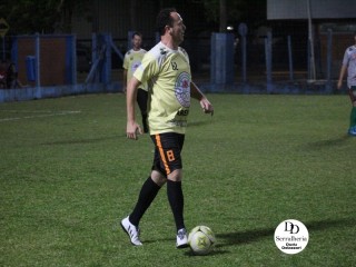 
<a style='margin-left: 5px;' class='btn btn-xs btn-social btn-facebook' href='https://www.facebook.com/sharer/sharer.php?u=https://boladovale.com.br/imgs/800-800-90/conteudo/fotos/1785/img2276.jpg' rel='popup' data-width='500' data-height='400'><i class='fa fa-facebook'></i>Compartilhar <span class='hidden-xs'>no Facebook</span>
</a> 
<a class='btn btn-default btn-xs' target='_blank' href='imgs/800-800-90/conteudo/fotos/1785/img2276.jpg'>
<span class='glyphicon glyphicon-cloud-download'></span> Salvar
</a> 
<span></span>