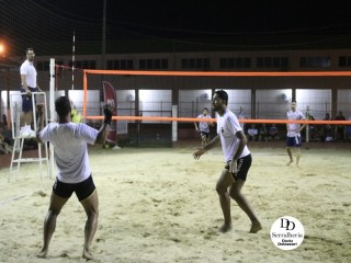 
<a style='margin-left: 5px;' class='btn btn-xs btn-social btn-facebook' href='https://www.facebook.com/sharer/sharer.php?u=https://boladovale.com.br/imgs/800-800-90/conteudo/fotos/1786/img3293.jpg' rel='popup' data-width='500' data-height='400'><i class='fa fa-facebook'></i>Compartilhar <span class='hidden-xs'>no Facebook</span>
</a> 
<a class='btn btn-default btn-xs' target='_blank' href='imgs/800-800-90/conteudo/fotos/1786/img3293.jpg'>
<span class='glyphicon glyphicon-cloud-download'></span> Salvar
</a> 
<span></span>