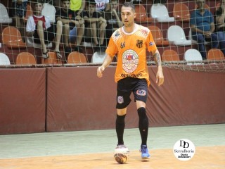 
<a style='margin-left: 5px;' class='btn btn-xs btn-social btn-facebook' href='https://www.facebook.com/sharer/sharer.php?u=https://boladovale.com.br/imgs/800-800-90/conteudo/fotos/1788/img2385.jpg' rel='popup' data-width='500' data-height='400'><i class='fa fa-facebook'></i>Compartilhar <span class='hidden-xs'>no Facebook</span>
</a> 
<a class='btn btn-default btn-xs' target='_blank' href='imgs/800-800-90/conteudo/fotos/1788/img2385.jpg'>
<span class='glyphicon glyphicon-cloud-download'></span> Salvar
</a> 
<span></span>