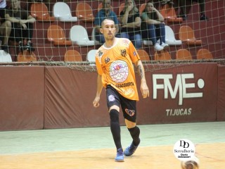 
<a style='margin-left: 5px;' class='btn btn-xs btn-social btn-facebook' href='https://www.facebook.com/sharer/sharer.php?u=https://boladovale.com.br/imgs/800-800-90/conteudo/fotos/1788/img2408.jpg' rel='popup' data-width='500' data-height='400'><i class='fa fa-facebook'></i>Compartilhar <span class='hidden-xs'>no Facebook</span>
</a> 
<a class='btn btn-default btn-xs' target='_blank' href='imgs/800-800-90/conteudo/fotos/1788/img2408.jpg'>
<span class='glyphicon glyphicon-cloud-download'></span> Salvar
</a> 
<span></span>