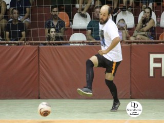 
<a style='margin-left: 5px;' class='btn btn-xs btn-social btn-facebook' href='https://www.facebook.com/sharer/sharer.php?u=https://boladovale.com.br/imgs/800-800-90/conteudo/fotos/1790/img2448.jpg' rel='popup' data-width='500' data-height='400'><i class='fa fa-facebook'></i>Compartilhar <span class='hidden-xs'>no Facebook</span>
</a> 
<a class='btn btn-default btn-xs' target='_blank' href='imgs/800-800-90/conteudo/fotos/1790/img2448.jpg'>
<span class='glyphicon glyphicon-cloud-download'></span> Salvar
</a> 
<span></span>