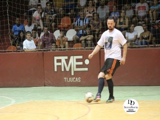 
<a style='margin-left: 5px;' class='btn btn-xs btn-social btn-facebook' href='https://www.facebook.com/sharer/sharer.php?u=https://boladovale.com.br/imgs/800-800-90/conteudo/fotos/1790/img2453.jpg' rel='popup' data-width='500' data-height='400'><i class='fa fa-facebook'></i>Compartilhar <span class='hidden-xs'>no Facebook</span>
</a> 
<a class='btn btn-default btn-xs' target='_blank' href='imgs/800-800-90/conteudo/fotos/1790/img2453.jpg'>
<span class='glyphicon glyphicon-cloud-download'></span> Salvar
</a> 
<span></span>