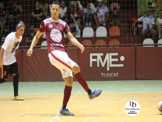 
<a style='margin-left: 5px;' class='btn btn-xs btn-social btn-facebook' href='https://www.facebook.com/sharer/sharer.php?u=https://boladovale.com.br/imgs/800-800-90/conteudo/fotos/1790/img2475.jpg' rel='popup' data-width='500' data-height='400'><i class='fa fa-facebook'></i>Compartilhar <span class='hidden-xs'>no Facebook</span>
</a> 
<a class='btn btn-default btn-xs' target='_blank' href='imgs/800-800-90/conteudo/fotos/1790/img2475.jpg'>
<span class='glyphicon glyphicon-cloud-download'></span> Salvar
</a> 
<span></span>