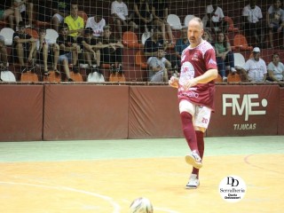 
<a style='margin-left: 5px;' class='btn btn-xs btn-social btn-facebook' href='https://www.facebook.com/sharer/sharer.php?u=https://boladovale.com.br/imgs/800-800-90/conteudo/fotos/1790/img2476.jpg' rel='popup' data-width='500' data-height='400'><i class='fa fa-facebook'></i>Compartilhar <span class='hidden-xs'>no Facebook</span>
</a> 
<a class='btn btn-default btn-xs' target='_blank' href='imgs/800-800-90/conteudo/fotos/1790/img2476.jpg'>
<span class='glyphicon glyphicon-cloud-download'></span> Salvar
</a> 
<span></span>