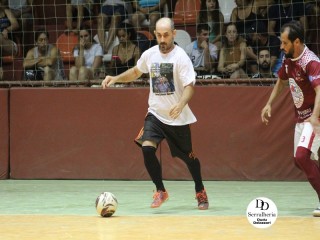 
<a style='margin-left: 5px;' class='btn btn-xs btn-social btn-facebook' href='https://www.facebook.com/sharer/sharer.php?u=https://boladovale.com.br/imgs/800-800-90/conteudo/fotos/1790/img2494.jpg' rel='popup' data-width='500' data-height='400'><i class='fa fa-facebook'></i>Compartilhar <span class='hidden-xs'>no Facebook</span>
</a> 
<a class='btn btn-default btn-xs' target='_blank' href='imgs/800-800-90/conteudo/fotos/1790/img2494.jpg'>
<span class='glyphicon glyphicon-cloud-download'></span> Salvar
</a> 
<span></span>