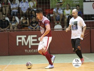 
<a style='margin-left: 5px;' class='btn btn-xs btn-social btn-facebook' href='https://www.facebook.com/sharer/sharer.php?u=https://boladovale.com.br/imgs/800-800-90/conteudo/fotos/1790/img2528.jpg' rel='popup' data-width='500' data-height='400'><i class='fa fa-facebook'></i>Compartilhar <span class='hidden-xs'>no Facebook</span>
</a> 
<a class='btn btn-default btn-xs' target='_blank' href='imgs/800-800-90/conteudo/fotos/1790/img2528.jpg'>
<span class='glyphicon glyphicon-cloud-download'></span> Salvar
</a> 
<span></span>