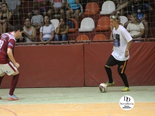 
<a style='margin-left: 5px;' class='btn btn-xs btn-social btn-facebook' href='https://www.facebook.com/sharer/sharer.php?u=https://boladovale.com.br/imgs/800-800-90/conteudo/fotos/1790/img2531.jpg' rel='popup' data-width='500' data-height='400'><i class='fa fa-facebook'></i>Compartilhar <span class='hidden-xs'>no Facebook</span>
</a> 
<a class='btn btn-default btn-xs' target='_blank' href='imgs/800-800-90/conteudo/fotos/1790/img2531.jpg'>
<span class='glyphicon glyphicon-cloud-download'></span> Salvar
</a> 
<span></span>