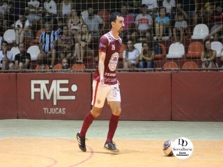 
<a style='margin-left: 5px;' class='btn btn-xs btn-social btn-facebook' href='https://www.facebook.com/sharer/sharer.php?u=https://boladovale.com.br/imgs/800-800-90/conteudo/fotos/1790/img2547.jpg' rel='popup' data-width='500' data-height='400'><i class='fa fa-facebook'></i>Compartilhar <span class='hidden-xs'>no Facebook</span>
</a> 
<a class='btn btn-default btn-xs' target='_blank' href='imgs/800-800-90/conteudo/fotos/1790/img2547.jpg'>
<span class='glyphicon glyphicon-cloud-download'></span> Salvar
</a> 
<span></span>