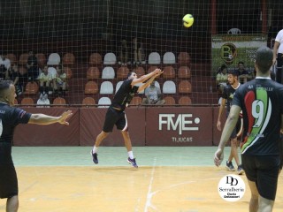 
<a style='margin-left: 5px;' class='btn btn-xs btn-social btn-facebook' href='https://www.facebook.com/sharer/sharer.php?u=https://boladovale.com.br/imgs/800-800-90/conteudo/fotos/1795/img3044.jpg' rel='popup' data-width='500' data-height='400'><i class='fa fa-facebook'></i>Compartilhar <span class='hidden-xs'>no Facebook</span>
</a> 
<a class='btn btn-default btn-xs' target='_blank' href='imgs/800-800-90/conteudo/fotos/1795/img3044.jpg'>
<span class='glyphicon glyphicon-cloud-download'></span> Salvar
</a> 
<span></span>