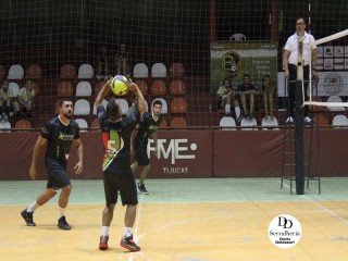 
<a style='margin-left: 5px;' class='btn btn-xs btn-social btn-facebook' href='https://www.facebook.com/sharer/sharer.php?u=https://boladovale.com.br/imgs/800-800-90/conteudo/fotos/1795/img3046.jpg' rel='popup' data-width='500' data-height='400'><i class='fa fa-facebook'></i>Compartilhar <span class='hidden-xs'>no Facebook</span>
</a> 
<a class='btn btn-default btn-xs' target='_blank' href='imgs/800-800-90/conteudo/fotos/1795/img3046.jpg'>
<span class='glyphicon glyphicon-cloud-download'></span> Salvar
</a> 
<span></span>