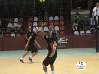 
<a style='margin-left: 5px;' class='btn btn-xs btn-social btn-facebook' href='https://www.facebook.com/sharer/sharer.php?u=https://boladovale.com.br/imgs/800-800-90/conteudo/fotos/1795/img3067.jpg' rel='popup' data-width='500' data-height='400'><i class='fa fa-facebook'></i>Compartilhar <span class='hidden-xs'>no Facebook</span>
</a> 
<a class='btn btn-default btn-xs' target='_blank' href='imgs/800-800-90/conteudo/fotos/1795/img3067.jpg'>
<span class='glyphicon glyphicon-cloud-download'></span> Salvar
</a> 
<span></span>