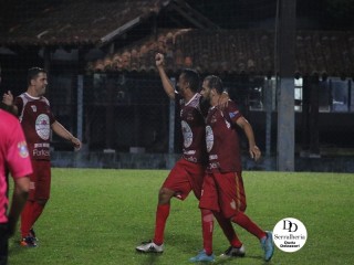 
<a style='margin-left: 5px;' class='btn btn-xs btn-social btn-facebook' href='https://www.facebook.com/sharer/sharer.php?u=https://boladovale.com.br/imgs/800-800-90/conteudo/fotos/1798/img4116.jpg' rel='popup' data-width='500' data-height='400'><i class='fa fa-facebook'></i>Compartilhar <span class='hidden-xs'>no Facebook</span>
</a> 
<a class='btn btn-default btn-xs' target='_blank' href='imgs/800-800-90/conteudo/fotos/1798/img4116.jpg'>
<span class='glyphicon glyphicon-cloud-download'></span> Salvar
</a> 
<span></span>