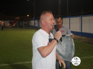 
<a style='margin-left: 5px;' class='btn btn-xs btn-social btn-facebook' href='https://www.facebook.com/sharer/sharer.php?u=https://boladovale.com.br/imgs/800-800-90/conteudo/fotos/1798/img4118.jpg' rel='popup' data-width='500' data-height='400'><i class='fa fa-facebook'></i>Compartilhar <span class='hidden-xs'>no Facebook</span>
</a> 
<a class='btn btn-default btn-xs' target='_blank' href='imgs/800-800-90/conteudo/fotos/1798/img4118.jpg'>
<span class='glyphicon glyphicon-cloud-download'></span> Salvar
</a> 
<span></span>