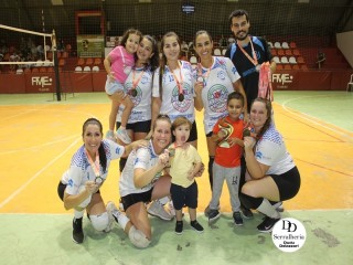 
<a style='margin-left: 5px;' class='btn btn-xs btn-social btn-facebook' href='https://www.facebook.com/sharer/sharer.php?u=https://boladovale.com.br/imgs/800-800-90/conteudo/fotos/1806/img5285.jpg' rel='popup' data-width='500' data-height='400'><i class='fa fa-facebook'></i>Compartilhar <span class='hidden-xs'>no Facebook</span>
</a> 
<a class='btn btn-default btn-xs' target='_blank' href='imgs/800-800-90/conteudo/fotos/1806/img5285.jpg'>
<span class='glyphicon glyphicon-cloud-download'></span> Salvar
</a> 
<span></span>