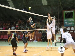 
<a style='margin-left: 5px;' class='btn btn-xs btn-social btn-facebook' href='https://www.facebook.com/sharer/sharer.php?u=https://boladovale.com.br/imgs/800-800-90/conteudo/fotos/1807/img5383.jpg' rel='popup' data-width='500' data-height='400'><i class='fa fa-facebook'></i>Compartilhar <span class='hidden-xs'>no Facebook</span>
</a> 
<a class='btn btn-default btn-xs' target='_blank' href='imgs/800-800-90/conteudo/fotos/1807/img5383.jpg'>
<span class='glyphicon glyphicon-cloud-download'></span> Salvar
</a> 
<span></span>