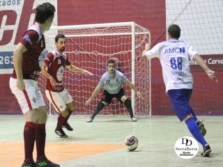 
<a style='margin-left: 5px;' class='btn btn-xs btn-social btn-facebook' href='https://www.facebook.com/sharer/sharer.php?u=https://boladovale.com.br/imgs/800-800-90/conteudo/fotos/1810/img5571.jpg' rel='popup' data-width='500' data-height='400'><i class='fa fa-facebook'></i>Compartilhar <span class='hidden-xs'>no Facebook</span>
</a> 
<a class='btn btn-default btn-xs' target='_blank' href='imgs/800-800-90/conteudo/fotos/1810/img5571.jpg'>
<span class='glyphicon glyphicon-cloud-download'></span> Salvar
</a> 
<span></span>