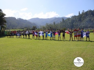 
<a style='margin-left: 5px;' class='btn btn-xs btn-social btn-facebook' href='https://www.facebook.com/sharer/sharer.php?u=https://boladovale.com.br/imgs/800-800-90/conteudo/fotos/1815/img4769.jpg' rel='popup' data-width='500' data-height='400'><i class='fa fa-facebook'></i>Compartilhar <span class='hidden-xs'>no Facebook</span>
</a> 
<a class='btn btn-default btn-xs' target='_blank' href='imgs/800-800-90/conteudo/fotos/1815/img4769.jpg'>
<span class='glyphicon glyphicon-cloud-download'></span> Salvar
</a> 
<span></span>