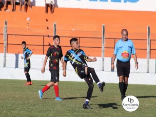 
<a style='margin-left: 5px;' class='btn btn-xs btn-social btn-facebook' href='https://www.facebook.com/sharer/sharer.php?u=https://boladovale.com.br/imgs/800-800-90/conteudo/fotos/1831/img8678.jpg' rel='popup' data-width='500' data-height='400'><i class='fa fa-facebook'></i>Compartilhar <span class='hidden-xs'>no Facebook</span>
</a> 
<a class='btn btn-default btn-xs' target='_blank' href='imgs/800-800-90/conteudo/fotos/1831/img8678.jpg'>
<span class='glyphicon glyphicon-cloud-download'></span> Salvar
</a> 
<span></span>