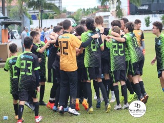 
<a style='margin-left: 5px;' class='btn btn-xs btn-social btn-facebook' href='https://www.facebook.com/sharer/sharer.php?u=https://boladovale.com.br/imgs/800-800-90/conteudo/fotos/1835/img9083.jpg' rel='popup' data-width='500' data-height='400'><i class='fa fa-facebook'></i>Compartilhar <span class='hidden-xs'>no Facebook</span>
</a> 
<a class='btn btn-default btn-xs' target='_blank' href='imgs/800-800-90/conteudo/fotos/1835/img9083.jpg'>
<span class='glyphicon glyphicon-cloud-download'></span> Salvar
</a> 
<span></span>