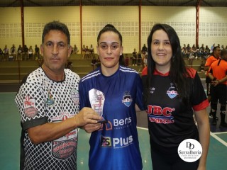 
<a style='margin-left: 5px;' class='btn btn-xs btn-social btn-facebook' href='https://www.facebook.com/sharer/sharer.php?u=https://boladovale.com.br/imgs/800-800-90/conteudo/fotos/1836/img9342.jpg' rel='popup' data-width='500' data-height='400'><i class='fa fa-facebook'></i>Compartilhar <span class='hidden-xs'>no Facebook</span>
</a> 
<a class='btn btn-default btn-xs' target='_blank' href='imgs/800-800-90/conteudo/fotos/1836/img9342.jpg'>
<span class='glyphicon glyphicon-cloud-download'></span> Salvar
</a> 
<span></span>