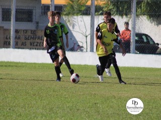 
<a style='margin-left: 5px;' class='btn btn-xs btn-social btn-facebook' href='https://www.facebook.com/sharer/sharer.php?u=https://boladovale.com.br/imgs/800-800-90/conteudo/fotos/1840/img9928.jpg' rel='popup' data-width='500' data-height='400'><i class='fa fa-facebook'></i>Compartilhar <span class='hidden-xs'>no Facebook</span>
</a> 
<a class='btn btn-default btn-xs' target='_blank' href='imgs/800-800-90/conteudo/fotos/1840/img9928.jpg'>
<span class='glyphicon glyphicon-cloud-download'></span> Salvar
</a> 
<span></span>