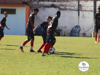 
<a style='margin-left: 5px;' class='btn btn-xs btn-social btn-facebook' href='https://www.facebook.com/sharer/sharer.php?u=https://boladovale.com.br/imgs/800-800-90/conteudo/fotos/1841/img0107.jpg' rel='popup' data-width='500' data-height='400'><i class='fa fa-facebook'></i>Compartilhar <span class='hidden-xs'>no Facebook</span>
</a> 
<a class='btn btn-default btn-xs' target='_blank' href='imgs/800-800-90/conteudo/fotos/1841/img0107.jpg'>
<span class='glyphicon glyphicon-cloud-download'></span> Salvar
</a> 
<span></span>