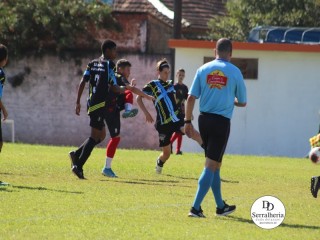 
<a style='margin-left: 5px;' class='btn btn-xs btn-social btn-facebook' href='https://www.facebook.com/sharer/sharer.php?u=https://boladovale.com.br/imgs/800-800-90/conteudo/fotos/1841/img0158.jpg' rel='popup' data-width='500' data-height='400'><i class='fa fa-facebook'></i>Compartilhar <span class='hidden-xs'>no Facebook</span>
</a> 
<a class='btn btn-default btn-xs' target='_blank' href='imgs/800-800-90/conteudo/fotos/1841/img0158.jpg'>
<span class='glyphicon glyphicon-cloud-download'></span> Salvar
</a> 
<span></span>