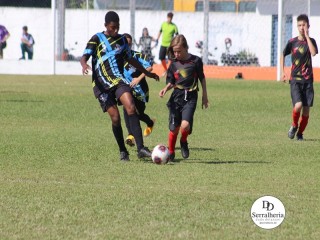 
<a style='margin-left: 5px;' class='btn btn-xs btn-social btn-facebook' href='https://www.facebook.com/sharer/sharer.php?u=https://boladovale.com.br/imgs/800-800-90/conteudo/fotos/1841/img0193.jpg' rel='popup' data-width='500' data-height='400'><i class='fa fa-facebook'></i>Compartilhar <span class='hidden-xs'>no Facebook</span>
</a> 
<a class='btn btn-default btn-xs' target='_blank' href='imgs/800-800-90/conteudo/fotos/1841/img0193.jpg'>
<span class='glyphicon glyphicon-cloud-download'></span> Salvar
</a> 
<span></span>