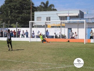 
<a style='margin-left: 5px;' class='btn btn-xs btn-social btn-facebook' href='https://www.facebook.com/sharer/sharer.php?u=https://boladovale.com.br/imgs/800-800-90/conteudo/fotos/1841/img0241.jpg' rel='popup' data-width='500' data-height='400'><i class='fa fa-facebook'></i>Compartilhar <span class='hidden-xs'>no Facebook</span>
</a> 
<a class='btn btn-default btn-xs' target='_blank' href='imgs/800-800-90/conteudo/fotos/1841/img0241.jpg'>
<span class='glyphicon glyphicon-cloud-download'></span> Salvar
</a> 
<span></span>