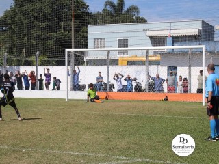 
<a style='margin-left: 5px;' class='btn btn-xs btn-social btn-facebook' href='https://www.facebook.com/sharer/sharer.php?u=https://boladovale.com.br/imgs/800-800-90/conteudo/fotos/1841/img0306.jpg' rel='popup' data-width='500' data-height='400'><i class='fa fa-facebook'></i>Compartilhar <span class='hidden-xs'>no Facebook</span>
</a> 
<a class='btn btn-default btn-xs' target='_blank' href='imgs/800-800-90/conteudo/fotos/1841/img0306.jpg'>
<span class='glyphicon glyphicon-cloud-download'></span> Salvar
</a> 
<span></span>