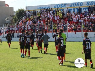 
<a style='margin-left: 5px;' class='btn btn-xs btn-social btn-facebook' href='https://www.facebook.com/sharer/sharer.php?u=https://boladovale.com.br/imgs/800-800-90/conteudo/fotos/1841/img0352.jpg' rel='popup' data-width='500' data-height='400'><i class='fa fa-facebook'></i>Compartilhar <span class='hidden-xs'>no Facebook</span>
</a> 
<a class='btn btn-default btn-xs' target='_blank' href='imgs/800-800-90/conteudo/fotos/1841/img0352.jpg'>
<span class='glyphicon glyphicon-cloud-download'></span> Salvar
</a> 
<span></span>