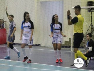 
<a style='margin-left: 5px;' class='btn btn-xs btn-social btn-facebook' href='https://www.facebook.com/sharer/sharer.php?u=https://boladovale.com.br/imgs/800-800-90/conteudo/fotos/1869/img6293.jpg' rel='popup' data-width='500' data-height='400'><i class='fa fa-facebook'></i>Compartilhar <span class='hidden-xs'>no Facebook</span>
</a> 
<a class='btn btn-default btn-xs' target='_blank' href='imgs/800-800-90/conteudo/fotos/1869/img6293.jpg'>
<span class='glyphicon glyphicon-cloud-download'></span> Salvar
</a> 
<span></span>