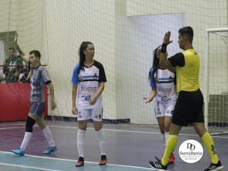 
<a style='margin-left: 5px;' class='btn btn-xs btn-social btn-facebook' href='https://www.facebook.com/sharer/sharer.php?u=https://boladovale.com.br/imgs/800-800-90/conteudo/fotos/1869/img6294.jpg' rel='popup' data-width='500' data-height='400'><i class='fa fa-facebook'></i>Compartilhar <span class='hidden-xs'>no Facebook</span>
</a> 
<a class='btn btn-default btn-xs' target='_blank' href='imgs/800-800-90/conteudo/fotos/1869/img6294.jpg'>
<span class='glyphicon glyphicon-cloud-download'></span> Salvar
</a> 
<span></span>